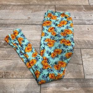 NWOT TALL & CURVY DAISY LEGGINGS